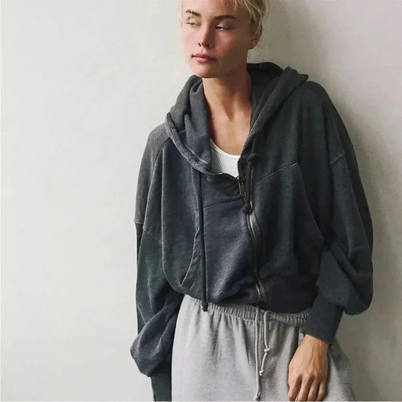 Free People Tops - Free People movement low key zip up
